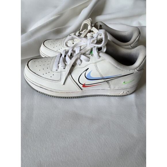 Kid's Nike Air Force 1 Low GS Youth 5.5y White With Colorful Multi Swoosh - Picture 4 of 9